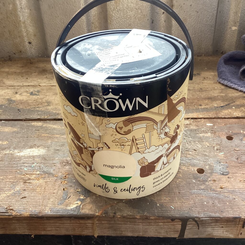 Crown Walls and Ceilings
